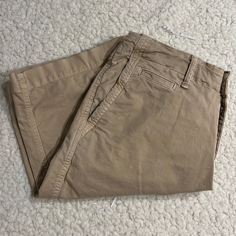 American Eagle Shorts Khaki